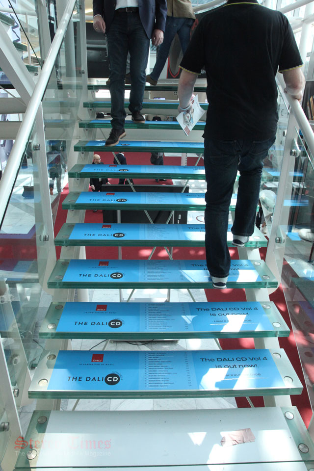 Munich-2016-stairs-ads3.jpg